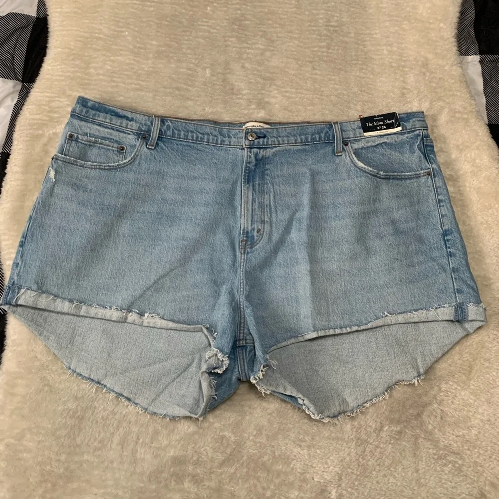 New Abercrombie & Fitch Mom High Rise Curve Love Blue Shorts Plus 37‎ 24 b